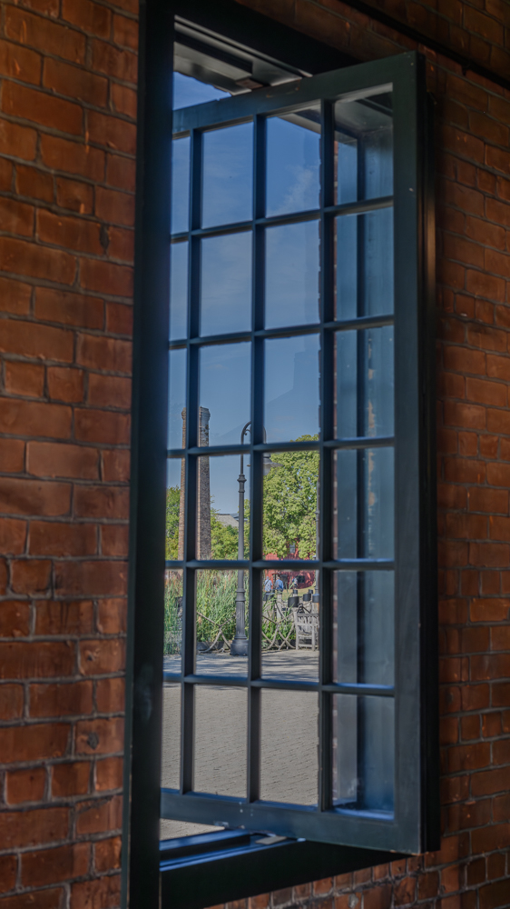 The Revolving Window